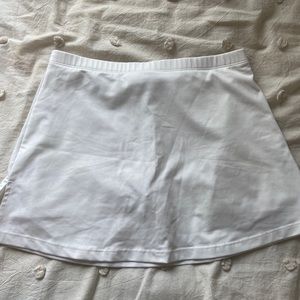 white tennis skirt